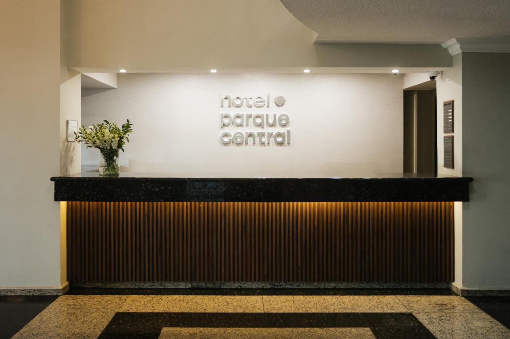 Hotel Parque Central Monterrey Extérieur photo