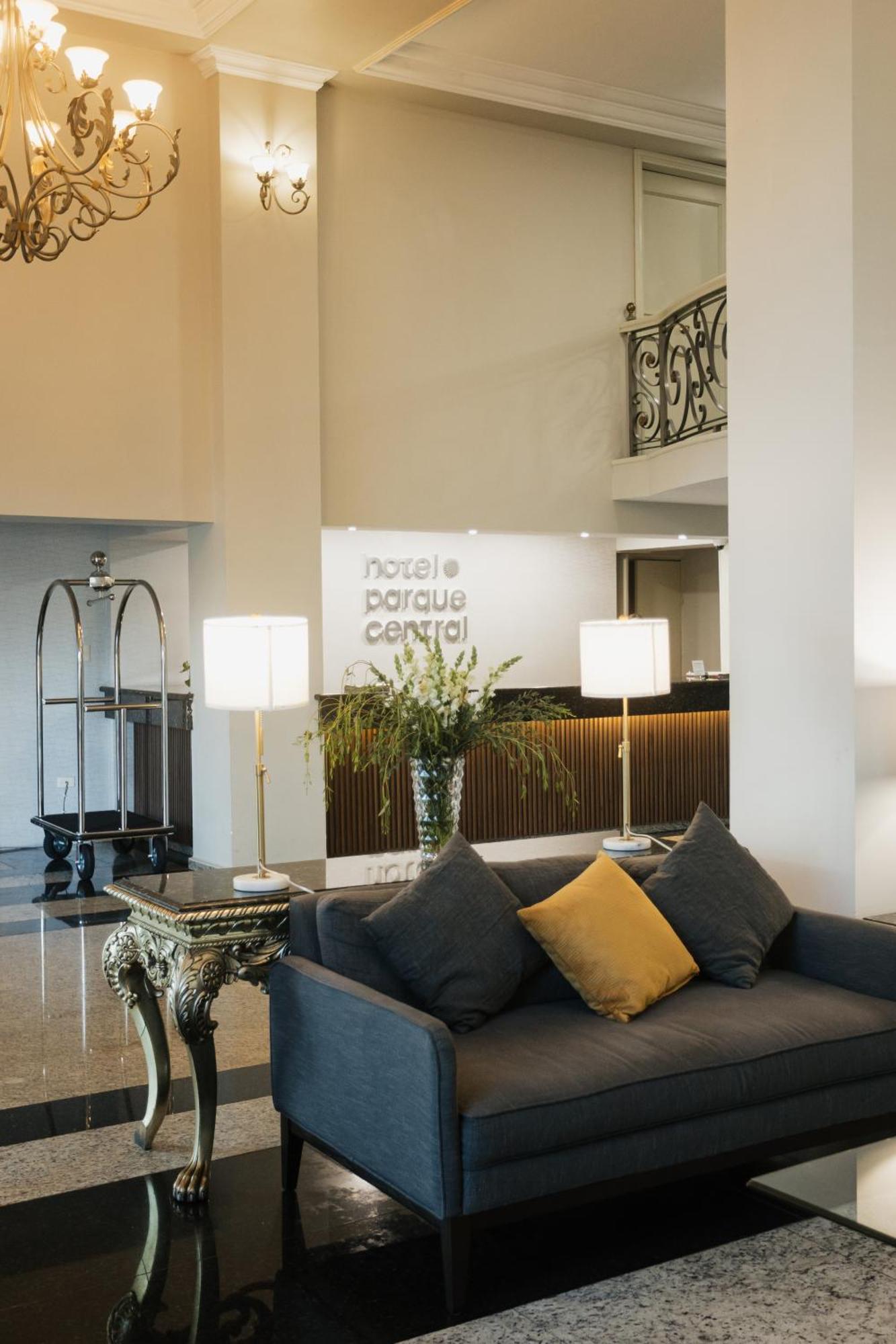 Hotel Parque Central Monterrey Extérieur photo